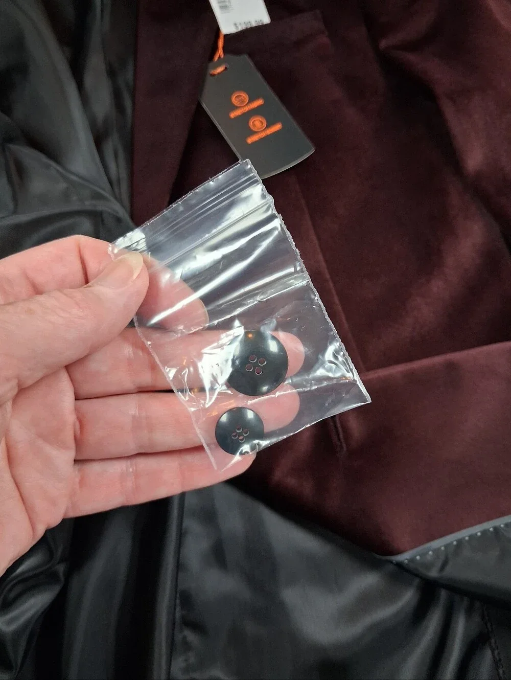 Egara Men's Warehouse Velvet Dinner Jacket Size 40R Skinny Fit Dark Wine NWT